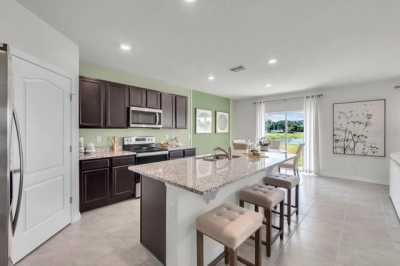 Home For Sale in Poinciana, Florida