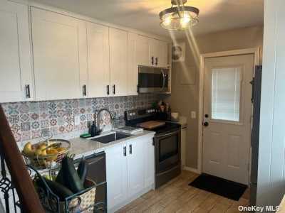 Home For Sale in Levittown, New York