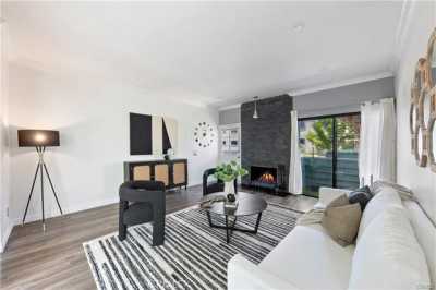 Home For Sale in Tarzana, California