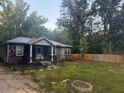 Home For Sale in Camden, Tennessee