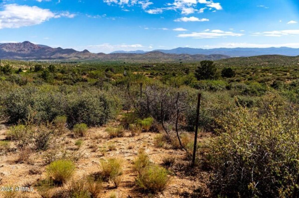 Picture of Residential Land For Sale in Kirkland, Arizona, United States