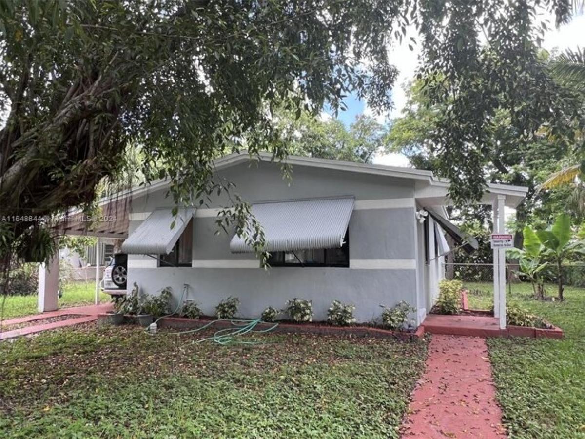 Picture of Home For Sale in Lauderhill, Florida, United States