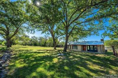 Home For Sale in Leakey, Texas