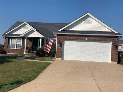 Home For Sale in Troy, Missouri