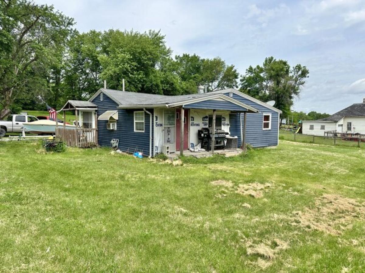 Picture of Home For Rent in Trenton, Missouri, United States