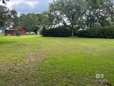 Home For Sale in Robertsdale, Alabama