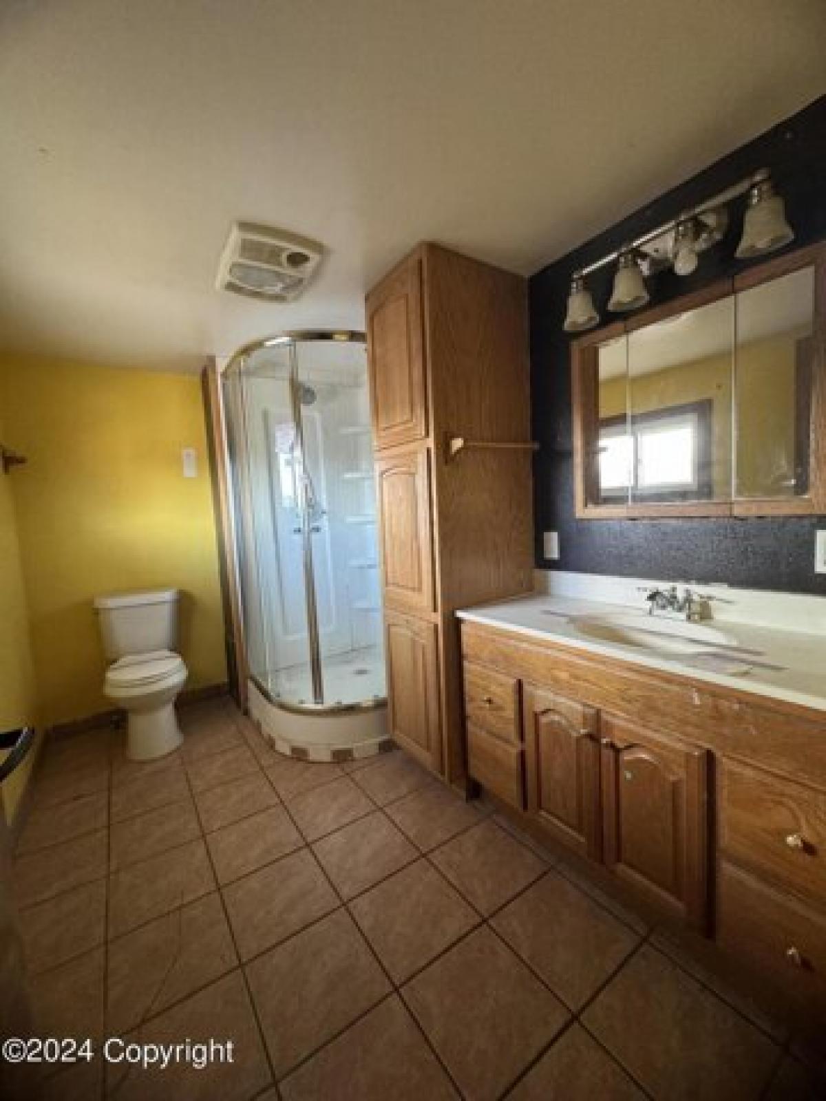 Picture of Home For Sale in Gillette, Wyoming, United States