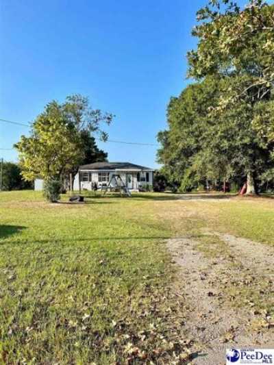 Home For Sale in Lynchburg, South Carolina