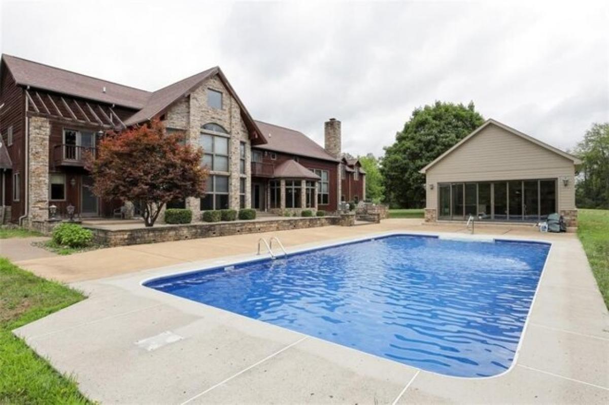 Picture of Home For Sale in Ligonier, Pennsylvania, United States