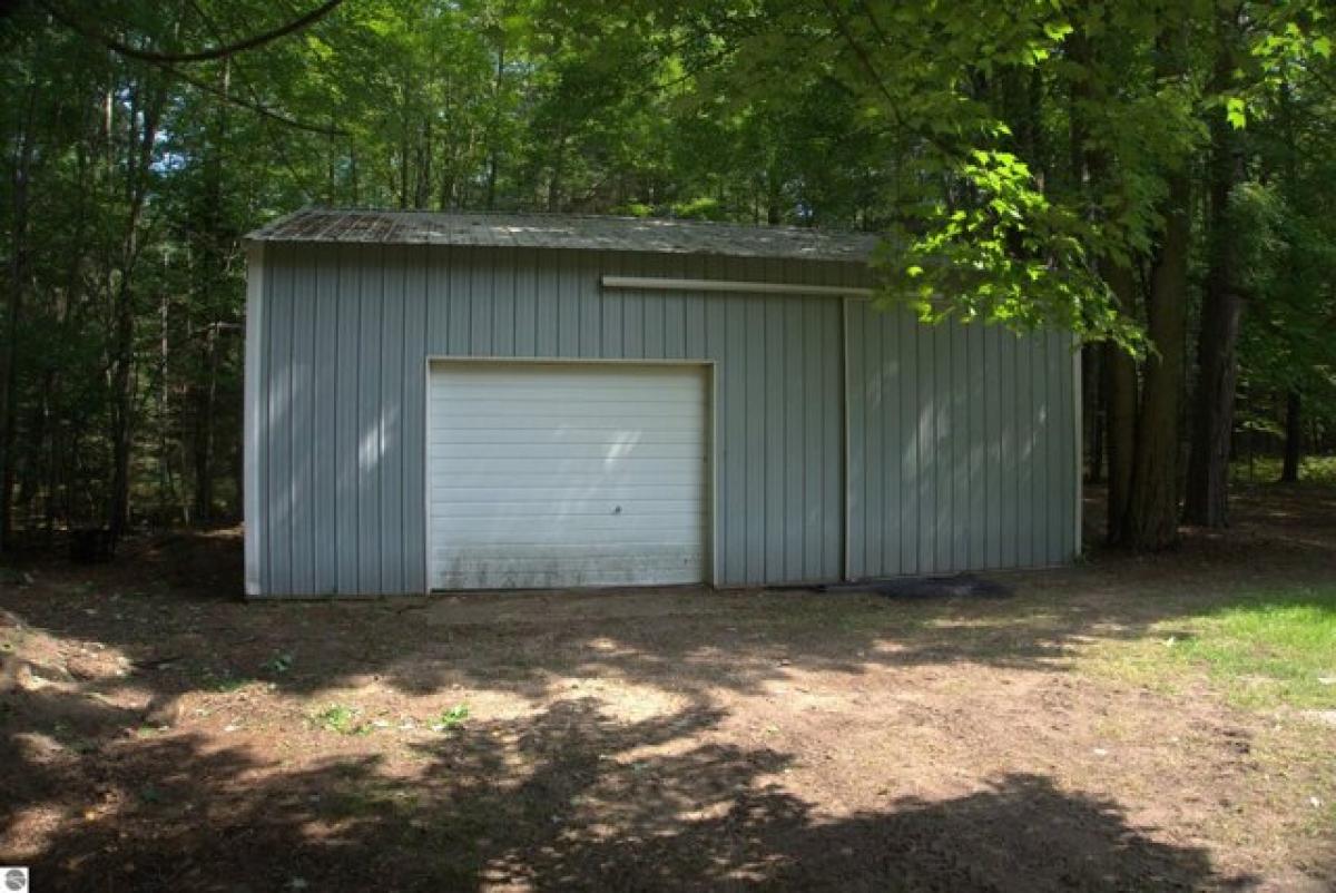 Picture of Home For Sale in Saint Helen, Michigan, United States