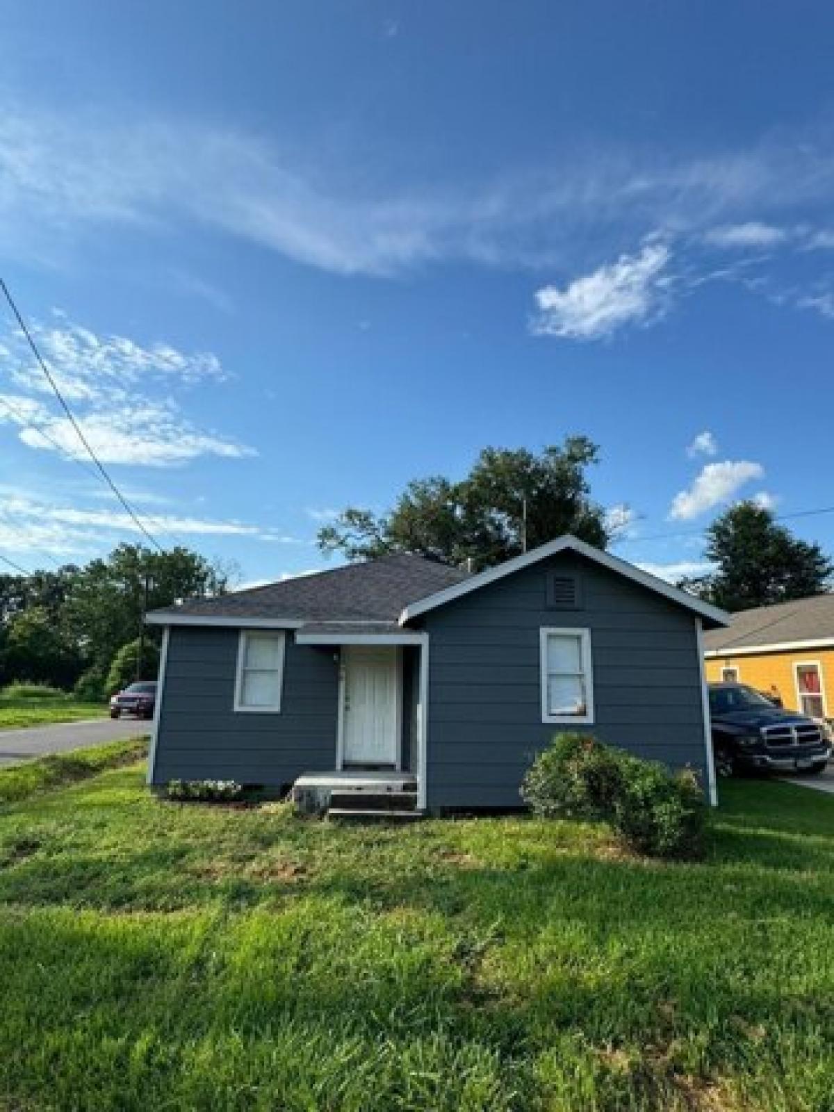 Picture of Home For Sale in Beaumont, Texas, United States