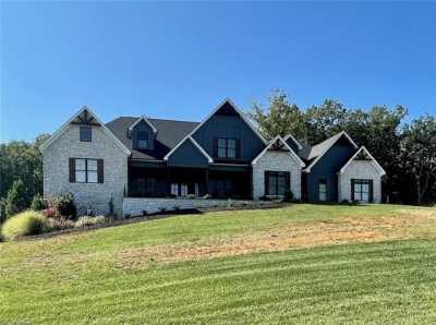 Home For Sale in Stokesdale, North Carolina