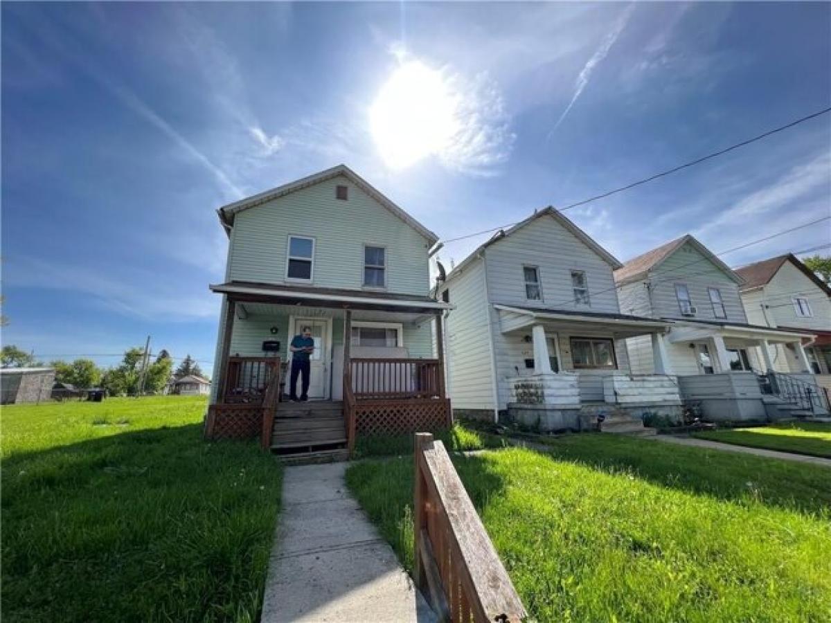 Picture of Home For Sale in Farrell, Pennsylvania, United States