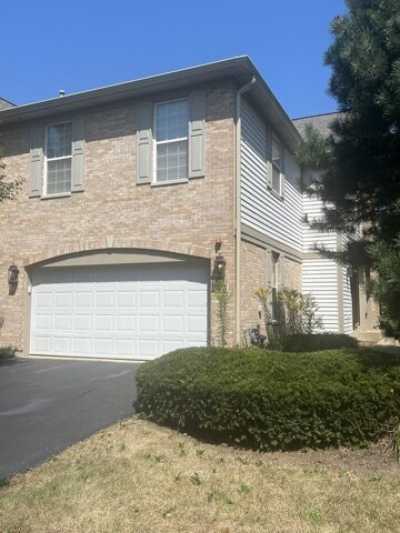 Home For Rent in Hoffman Estates, Illinois