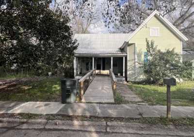 Home For Sale in Columbia, Mississippi