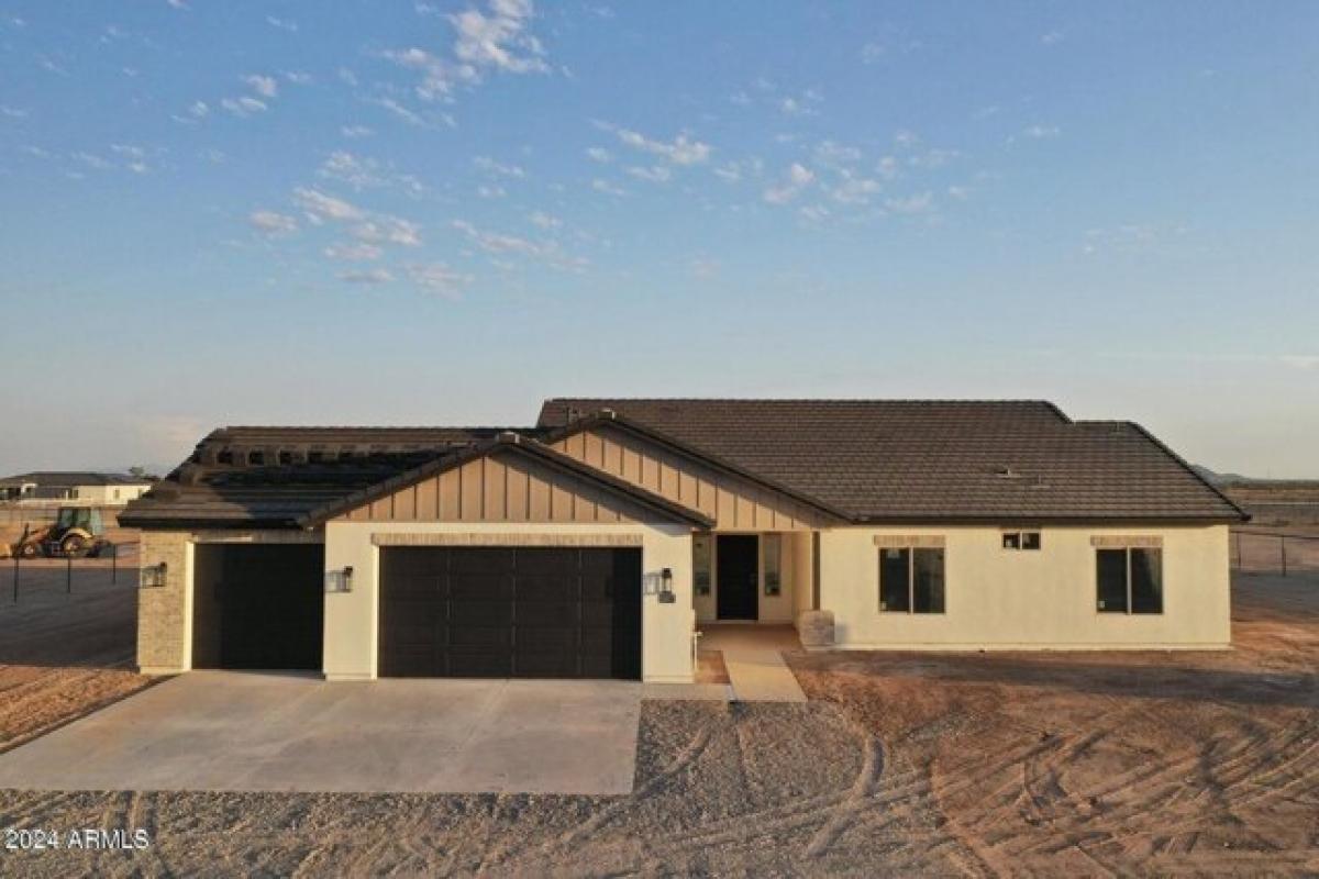 Picture of Home For Sale in Casa Grande, Arizona, United States