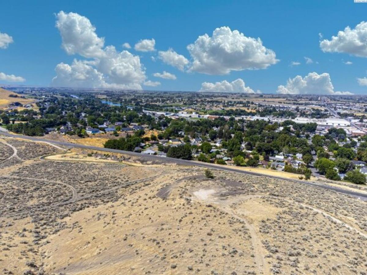 Picture of Residential Land For Sale in Prosser, Washington, United States