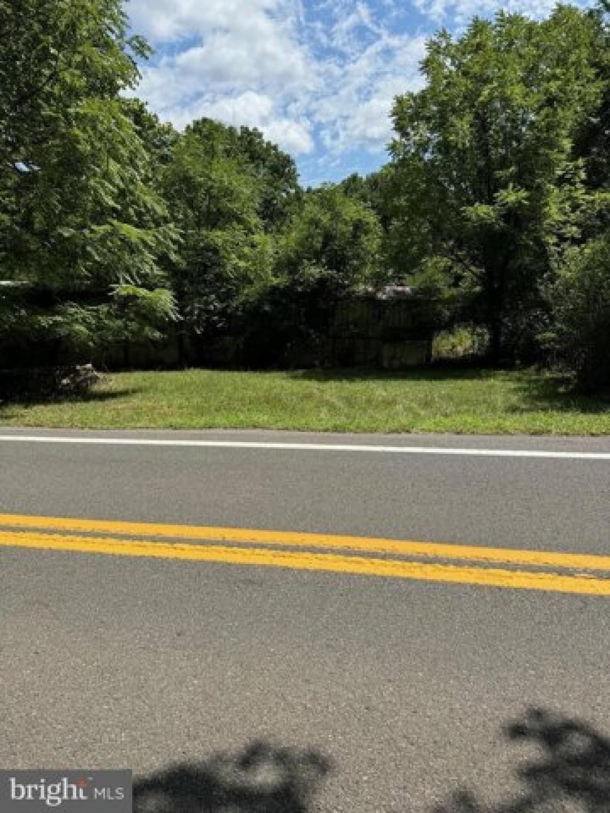 Picture of Residential Land For Sale in Moorefield, West Virginia, United States