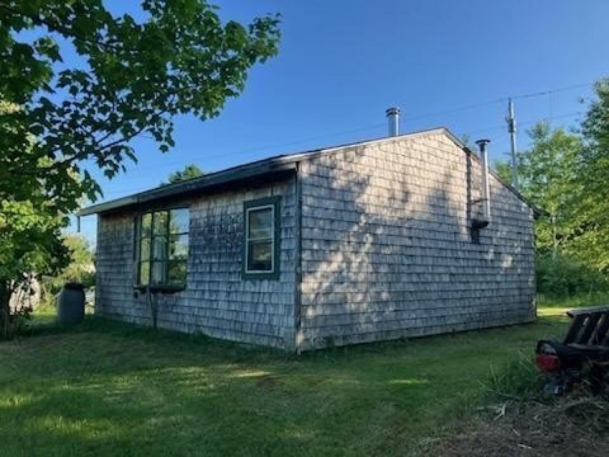 Picture of Home For Sale in Winterport, Maine, United States