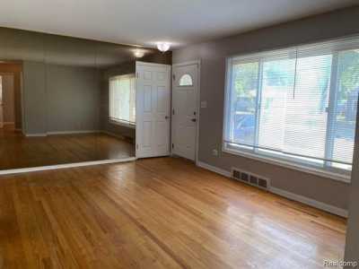 Home For Rent in Garden City, Michigan