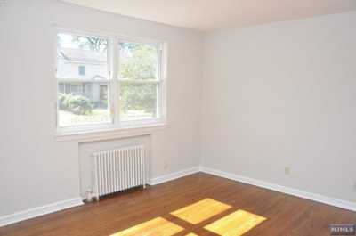 Home For Rent in Fair Lawn, New Jersey