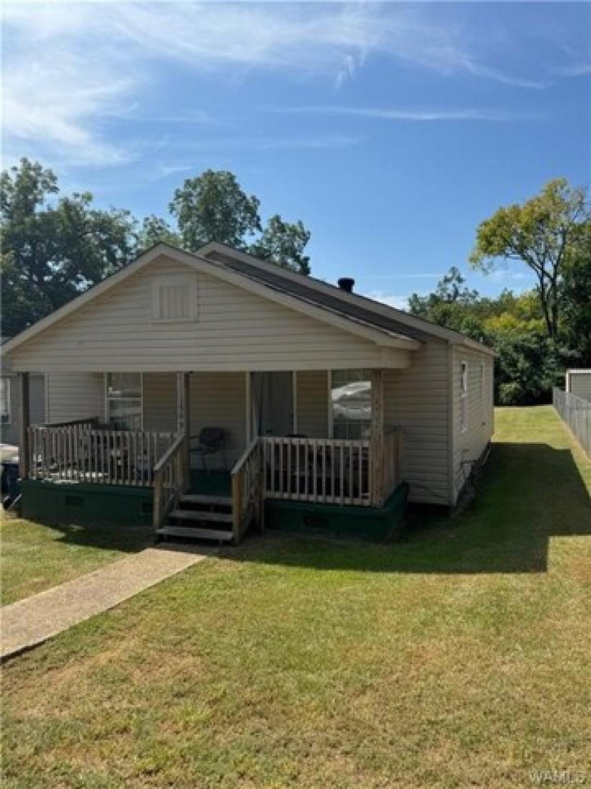 Picture of Home For Sale in Northport, Alabama, United States