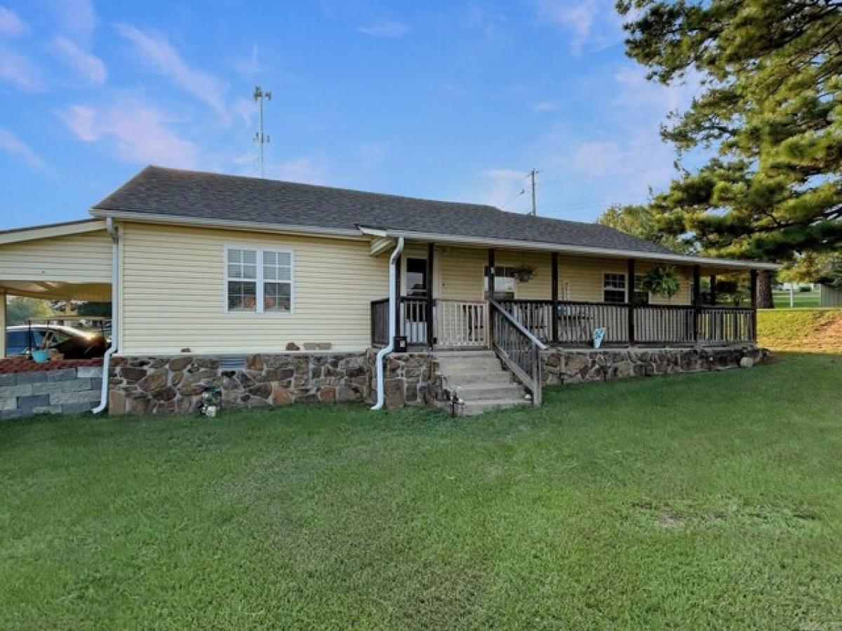 Picture of Home For Sale in Greenbrier, Arkansas, United States