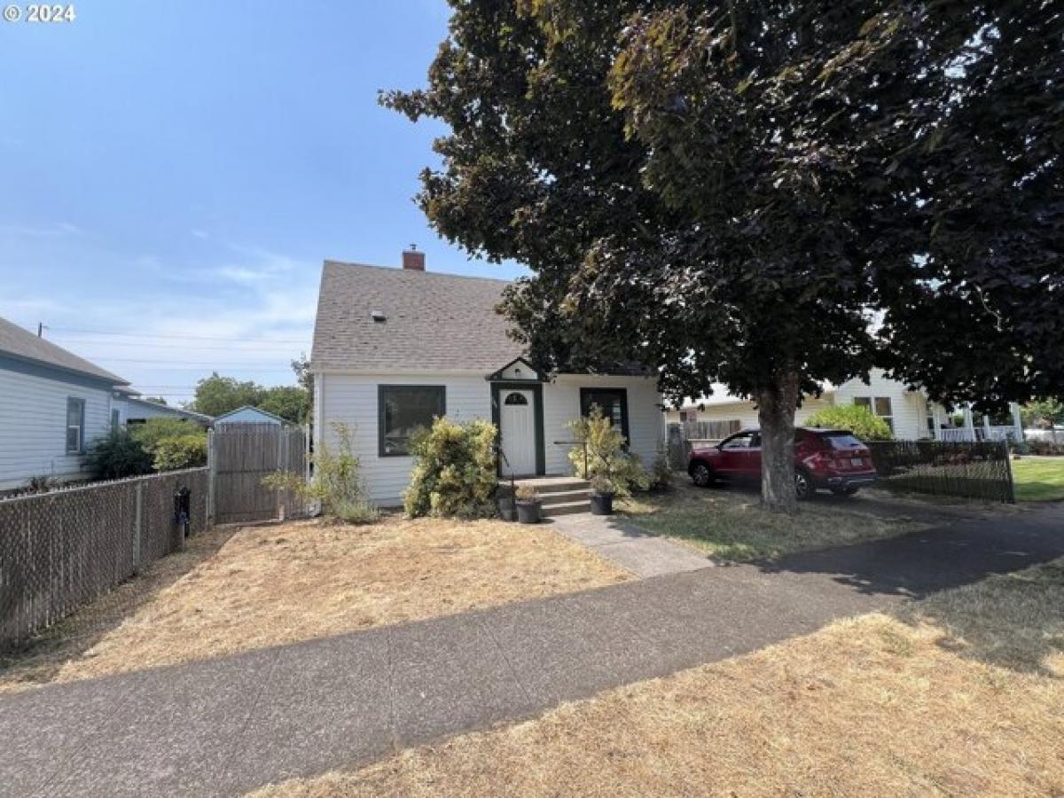 Picture of Home For Sale in Junction City, Oregon, United States