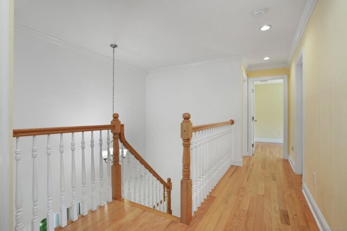 Picture of Home For Sale in Redding, Connecticut, United States