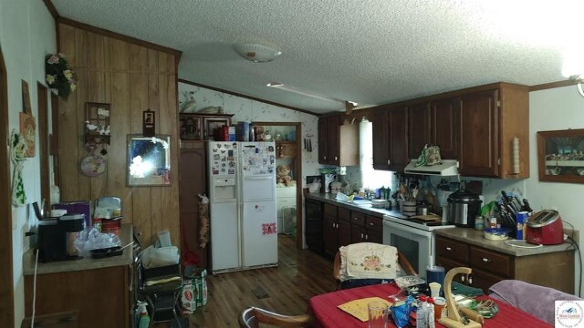 Picture of Home For Sale in Collins, Missouri, United States