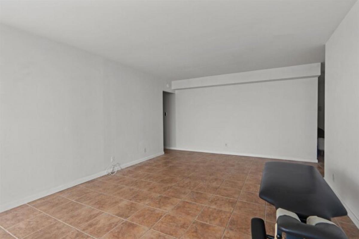 Picture of Home For Rent in West New York, New Jersey, United States