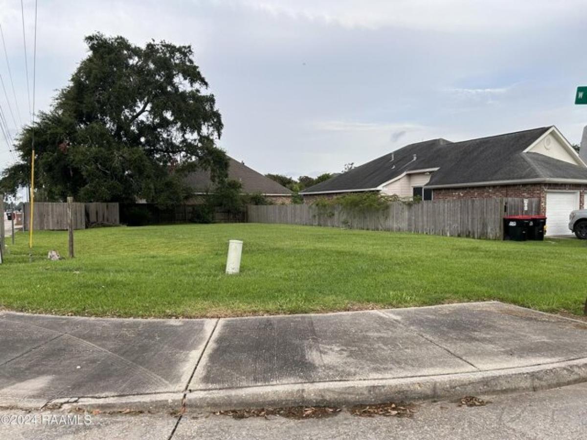 Picture of Residential Land For Sale in Lafayette, Louisiana, United States