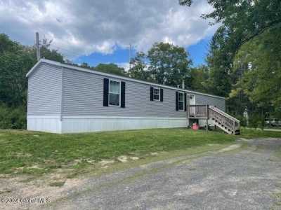 Home For Sale in Medusa, New York