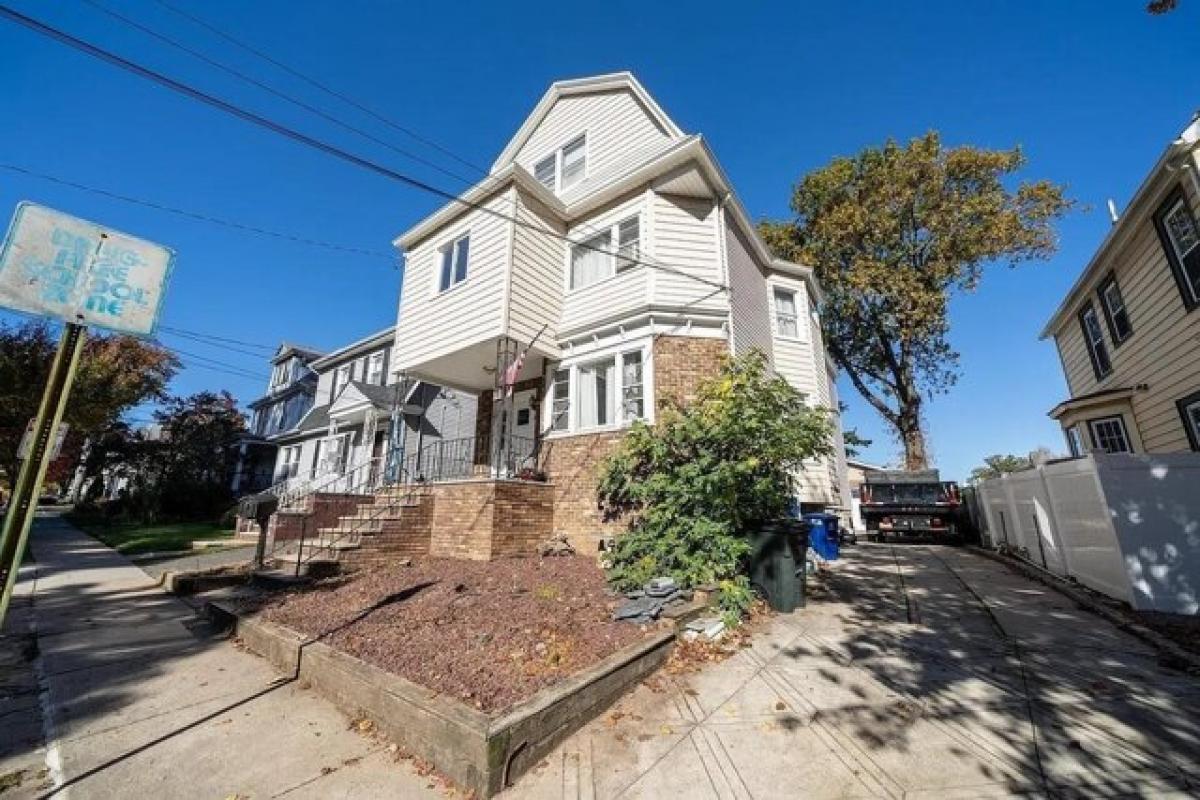 Picture of Home For Rent in Kearny, New Jersey, United States