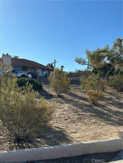 Home For Sale in Apple Valley, California