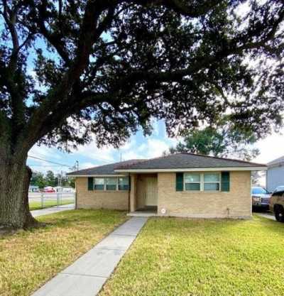 Home For Rent in Metairie, Louisiana