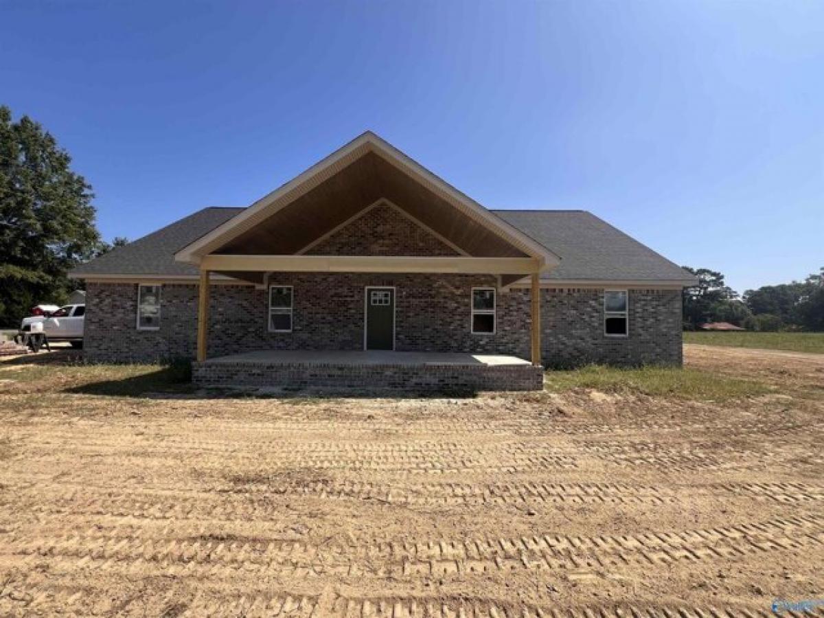 Picture of Home For Sale in Southside, Alabama, United States