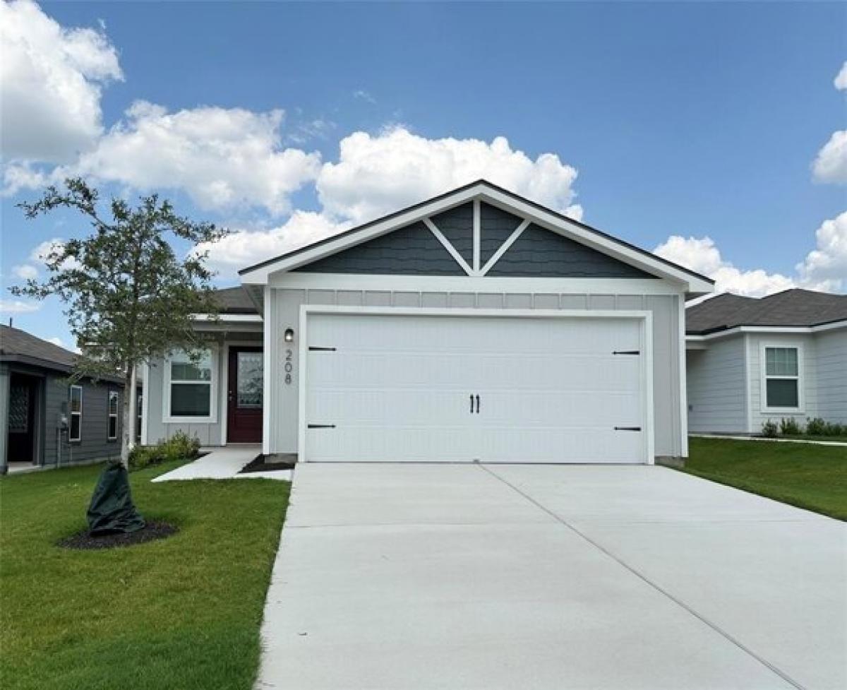 Picture of Home For Sale in Jarrell, Texas, United States