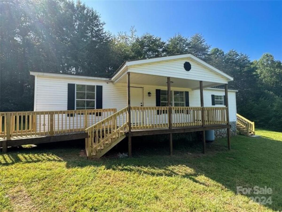 Picture of Home For Sale in Maiden, North Carolina, United States