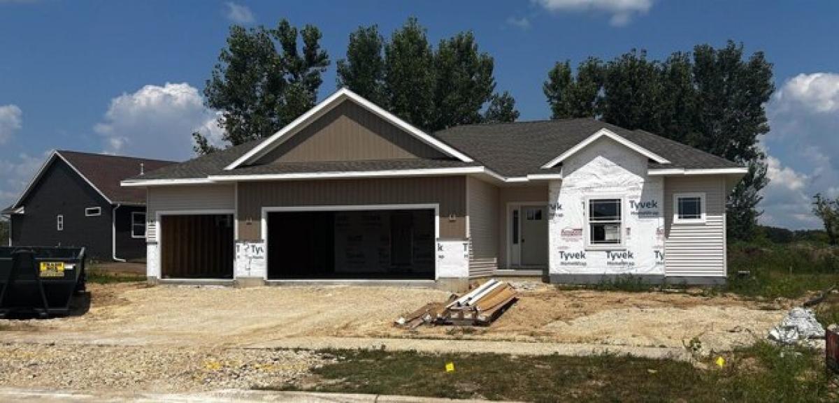 Picture of Home For Sale in Milton, Wisconsin, United States