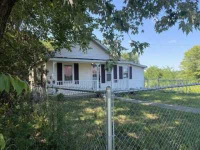 Home For Sale in Jamestown, Kentucky