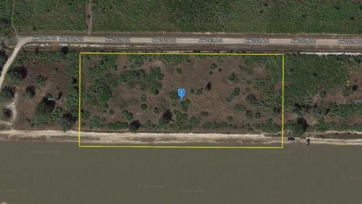 Picture of Residential Land For Sale in Okeechobee, Florida, United States