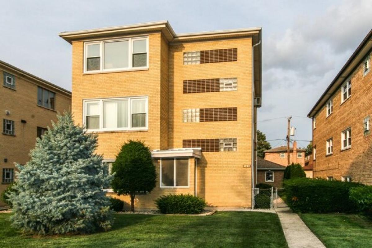 Picture of Home For Rent in Elmwood Park, Illinois, United States