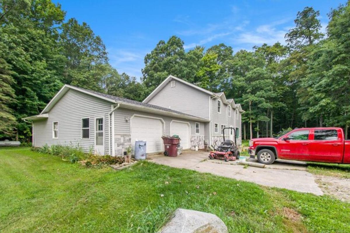 Picture of Home For Sale in Saint Johns, Michigan, United States