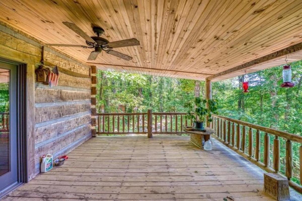 Picture of Home For Sale in Harrison, Arkansas, United States