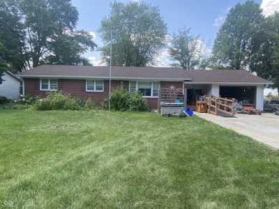 Home For Sale in Pendleton, Indiana