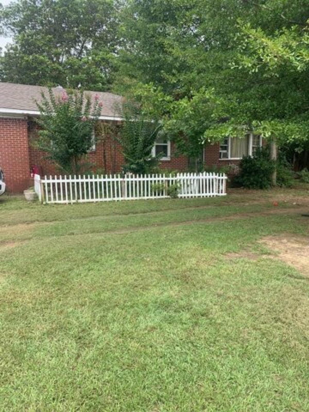 Picture of Home For Sale in Boaz, Alabama, United States