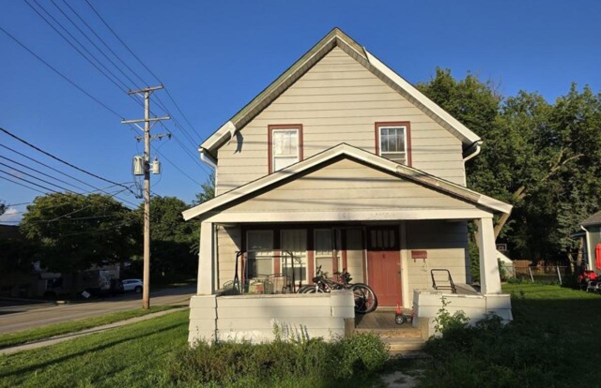 Picture of Home For Sale in Cary, Illinois, United States