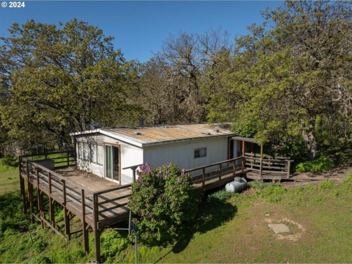 Picture of Home For Sale in The Dalles, Oregon, United States