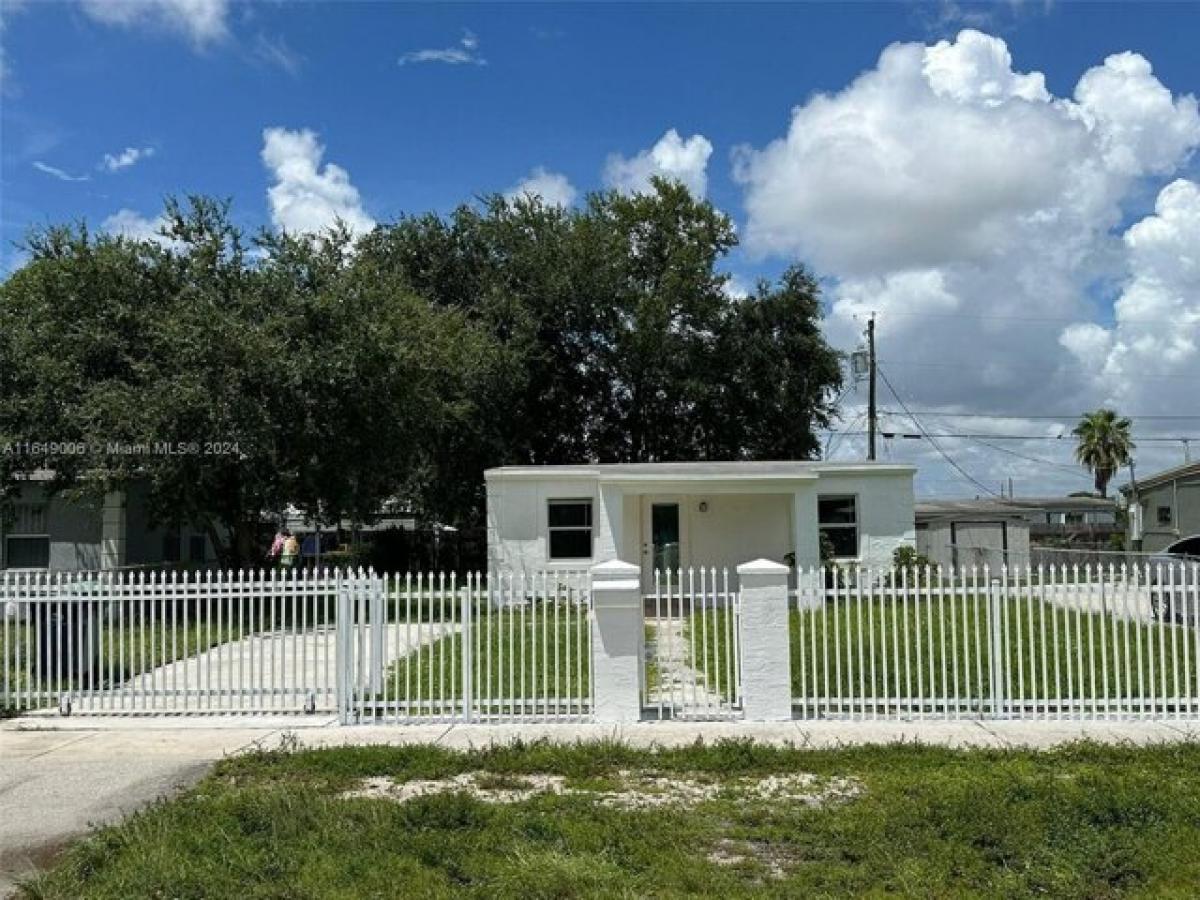 Picture of Home For Rent in Opa Locka, Florida, United States